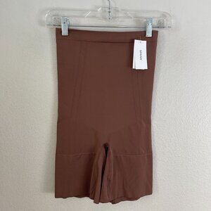 NEW Spanx Large High Waisted Chestnut‎ Brown Mid Thigh Shaping Shorts Support 3